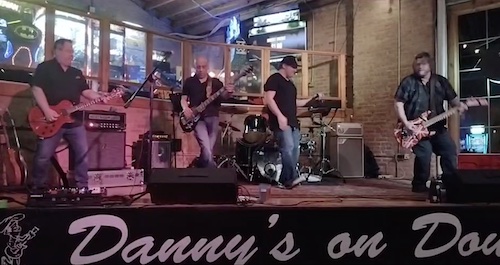 Live Music in Downtown Elgin